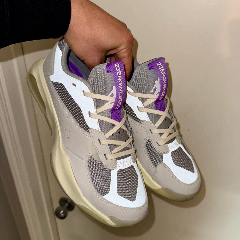 Jordan Air 200E “Grey Coconut Milk Purple” (23 Engineered) US 11